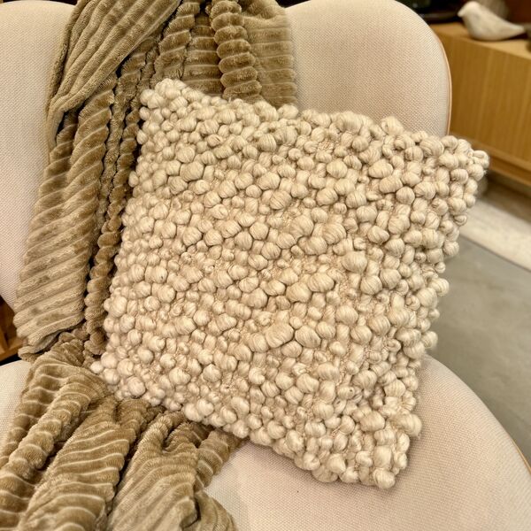 Coussin Bouclette Laine/Coton Beige 45x45 (photo 1/2)